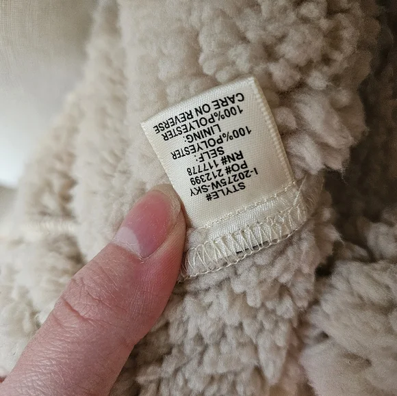 NWT Floral Hooded Jacket with Sherpa Lining - Picture 9 of 12